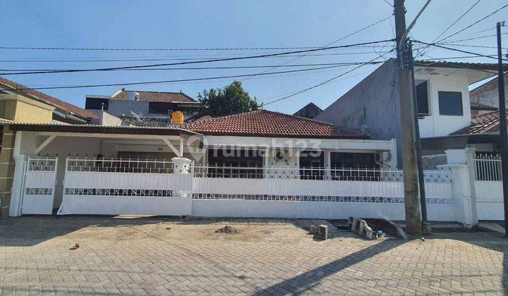 Jual Rumah Darmo Harapan Utara
carport, Garasi, Row 2.5 Mobil 1