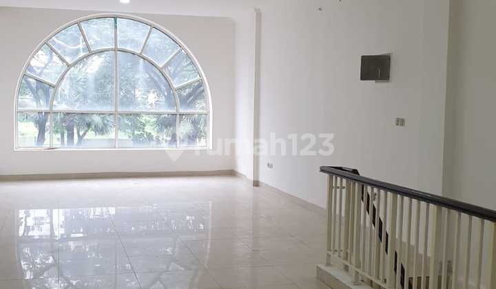 Dijual Ruko Crown Green Lake City 4,4X22 Hadap Jalan Raya