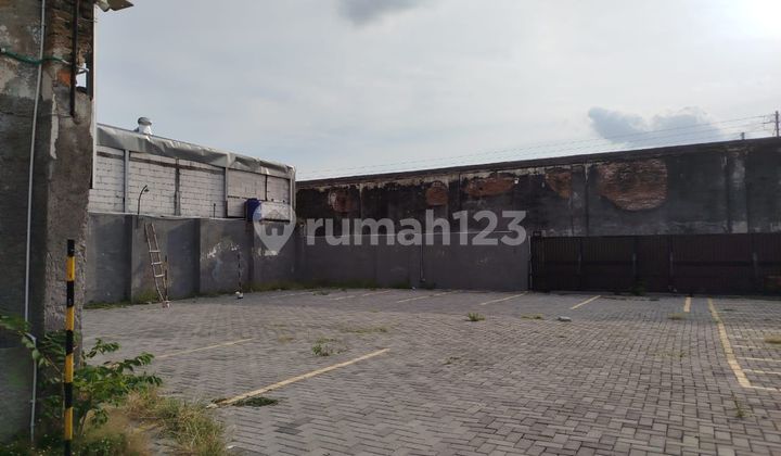 Strategic Land for Business / House on Jl Kapten Mulyadi, Solo City, Surakarta, Near University Strategic Land for Business / House on Jl Kapten Mulyadi, Solo City, Surakarta, Near University