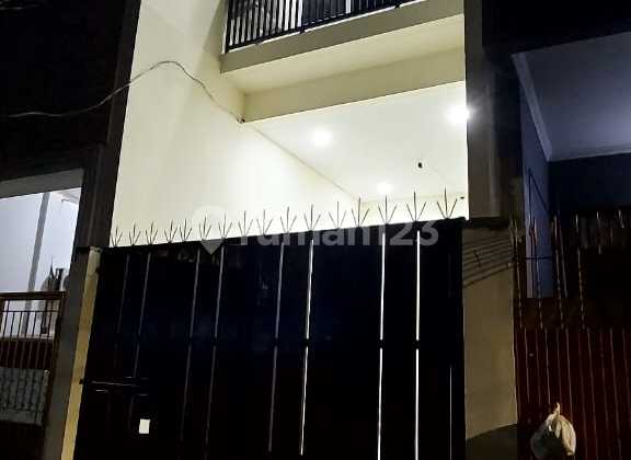 Rumah 2 Lantai di Grogol Jakarta Barat