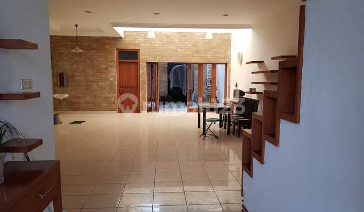 Rumah 2 Lantai di Kavling DKI Meruya Utara 2