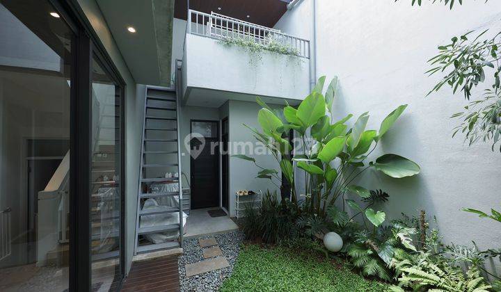 Rumah 2 Lantai Furnished di Bekasi Kota, Bekasi 2