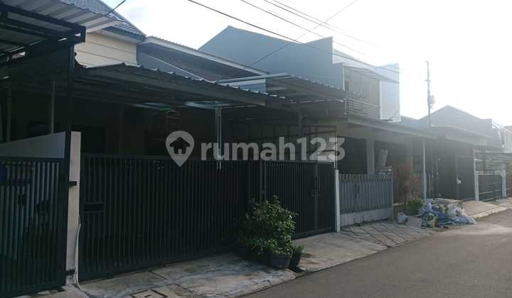 For Sale 2-Story House in Kembangan, West Jakarta 2
