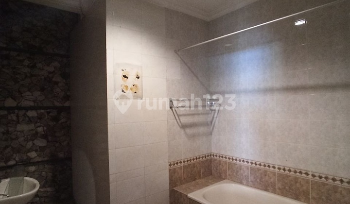 Ruko Strategis di Bandung Selangkah ke Jalan Asia Afrika Ruko Strategis di Bandung Selangkah ke Jalan Asia Afrika