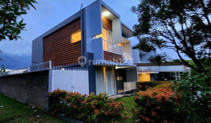 Rumah di Citra Green Dago Bandung, Asri Terawat Siap Huni  1