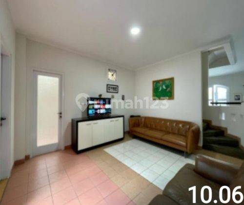 Rumah di Parahyangan Gegerkalong Bandung, Bagus Full Furnished 2