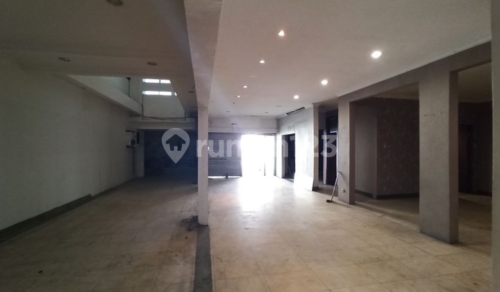 Strategic Shophouse in Bandung, a Step Away from Asia Afrika Street 2