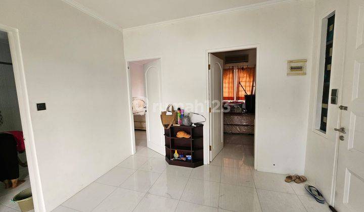 Townhouse Lippo Karawaci Tangerang 2