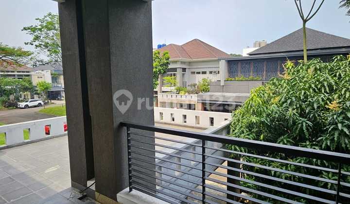 Aurora Alam Sutera Silk House