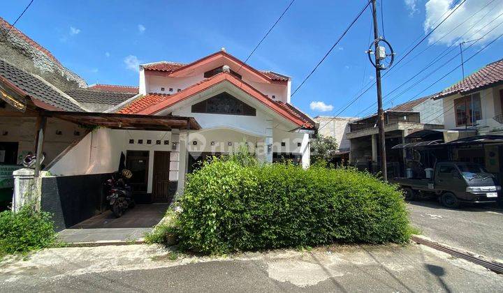 Rumah Terawat 2 Lantai di Griya Cempaka Arum Gedebage 1