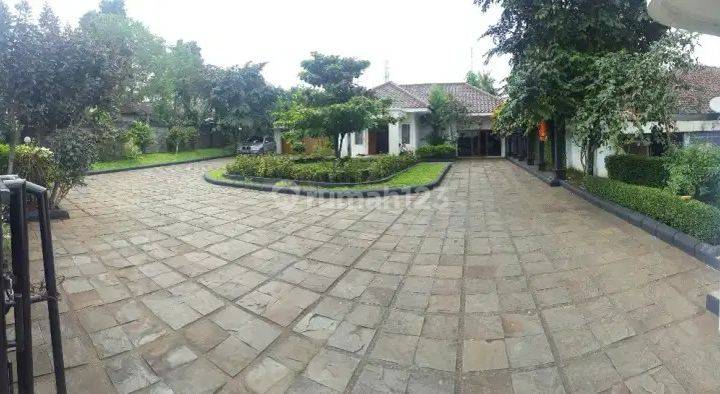 Rumah Luas Full Furnished di Budi Luhur Setiabudi Bandung 2