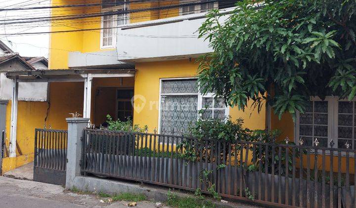 Rumah Strategis di Jalan Cipedes Tengah, Sukajadi Bandung 2