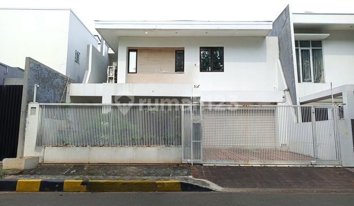 Kebon Jeruk Garden Complex - House. Good Quality, Low Price. Negotiable. Certificate of Ownership. Land Area 300m2. Twin Orange Street. Kembangan. Srengseng. West Jakarta. Kebon Jeruk Garden Complex - House. Good Quality, Low Price. Negotiable. Certificate of Ownership. Land Area 300m2. Twin Orange Street. Kembangan. Srengseng. West Jakarta.