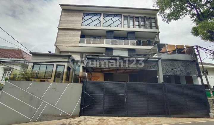 Kemang - Mampang Prapatan - Nice House at Low Price. Ready to Move In. SHM Land Area 326 M2. Located at Jl. Kembang Utara 3. Mampang Prapatan. South Jakarta. Kemang - Mampang Prapatan - Nice House at Low Price. Ready to Move In. SHM Land Area 326 M2. Located at Jl. Kembang Utara 3. Mampang Prapatan. South Jakarta.