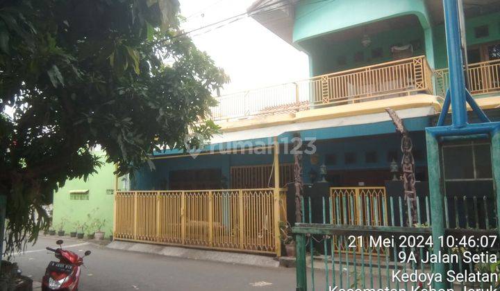 Rumah di Jl setia kedoya 2 Lantai SHM Bagus Timur 2