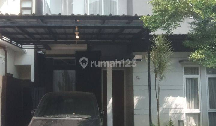 Rumah di Jl.dukuh lima .
 Kramat jati.jakarta timur 2 Lantai SHM Bagus Utara 1