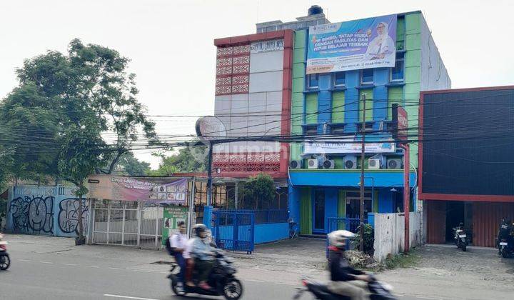 Dijual ruko siap pakai.kondisi terawat.persis dipinggir jalan . di Jl.Raya kalimalang 4 Lantai SHM Bagus Selatan 2