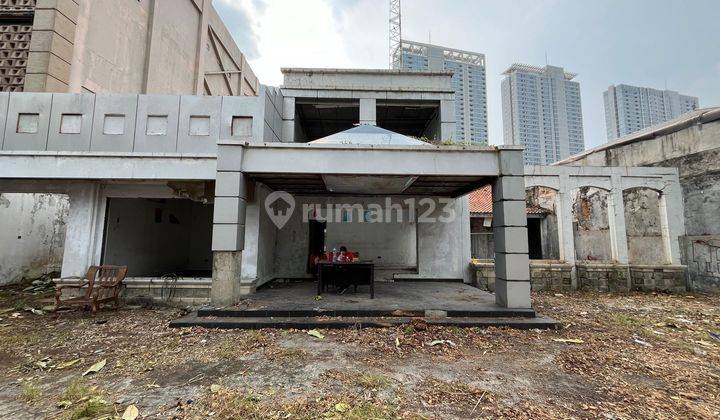 Dijual tanah dimenteng cikini - bangunan tua di Jl.raden saleh cikini menteng 2 Lantai HGB Butuh Renovasi Tenggara 1