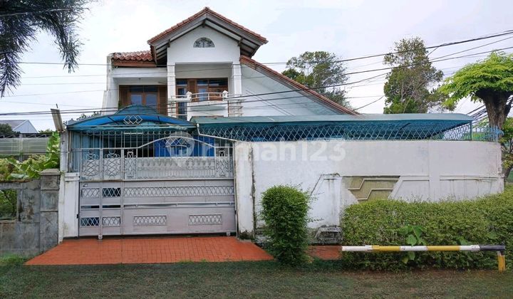 North Meruya - DKI Plot. Hook House. Affordable Price. SHM. Land Area 370 M2. Near Tomang 3 Completion. North Meruya. West Jakarta.