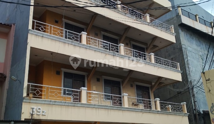 Kost Dipal Merah / Binus - di Jl. Keluarga No.39F, Palmerah, Palmerah, Kota Jakarta Barat, DKI Jakarta, Indonesia, 11480, Palmerah 737.0 m² SHM