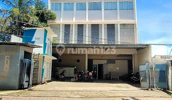  Kembangan - Meruya Utara. Ruko / Gd Kantor. Shm. Lt 499 M2. Jl Haji Lebar.meruya Utara.kembangan.jakarta Barat