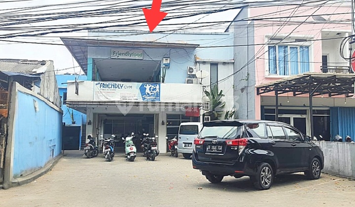 Crocodile Hole - Shop House / Commercial Building / Business Space. Very Affordable Price. Certificate of Ownership Land Area 303 M2. Good. Located on Pancasila Sakti Monument Street, Crocodile Hole, East Jakarta. 2