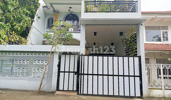 Kedoya - Kebon Jeruk. Rumah Bagus SHM LT 160 M2. Dijalan Aksia. Kedoya. Kebon Jeruk. Jakarta Barat