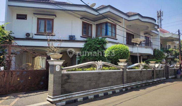 Rumah 2 Lantai SHM Bagus Barat Daya 1