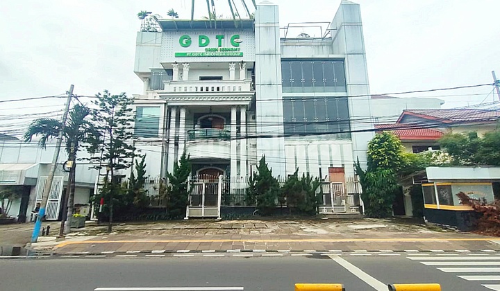 Cempaka Putih - Gedung Kantor Bagus dan Cantik Harga Murah. SHM 220.0 M² Unfurnished. Dijl Cempaka Putih Barat. Jakarta Pusat Cempaka Putih - Gedung Kantor Bagus dan Cantik Harga Murah. SHM 220.0 M² Unfurnished. Dijl Cempaka Putih Barat. Jakarta Pusat