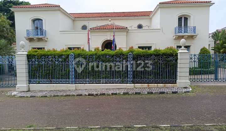 Lebak Bulus - Luxury House at Super Low Price. European Style. Freehold Land 1934 M2. Hook. On Anggrek Lestari Indah Street. Lebak Bulus. Cilandak. South Jakarta. 2