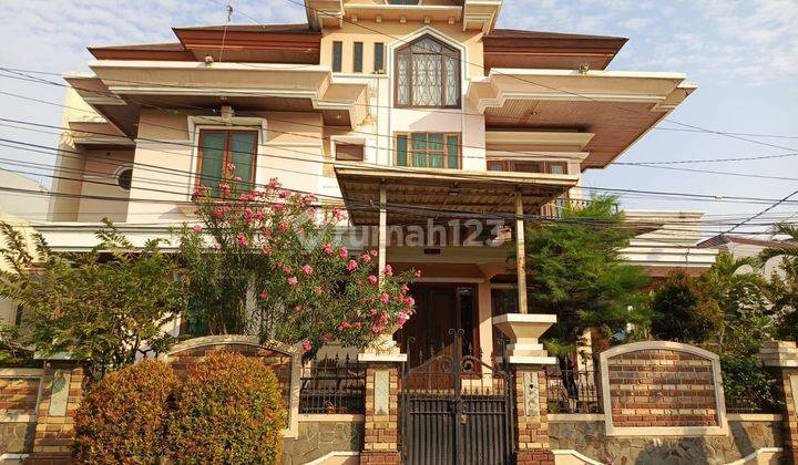 Rumah Disunter Permai Lt 453 M2 -  2 Lantai Shm Bagus Timur 1