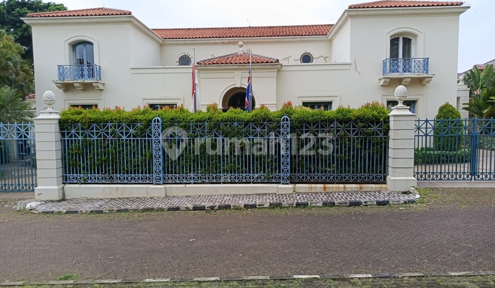 Lebak Bulus - Rumah Mewah Murah Bergaya Eropa Dan Modern.lebak Lestari Indah Residance. Bagus. Shm. Lt 1934 M2. Jalan Anggrek Indah. Lebak Bulus. Jakarta Selatan