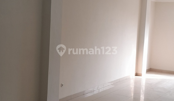 For Sale Strategic GLC Commercial Center Rukan