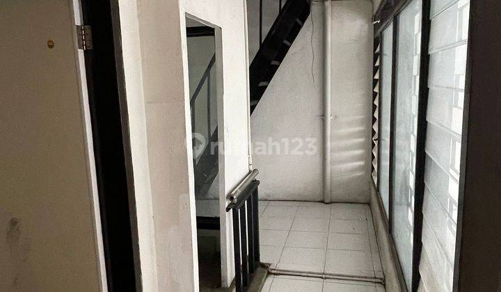 Disewakan Ruko Jl. Ade Irma Suryani Malang, Siap Pakai, 3 Lantai. 2