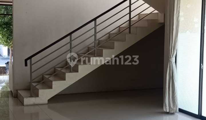 Sewa Mewah Rumah Royal Residence, Siap Huni, Lt 270 , 2 Lantai. 2