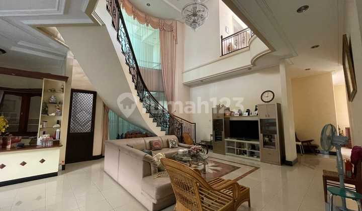 Rumah Mewah Full Furnish, Manyar Jaya, Siap Huni, Lokasi Premium
