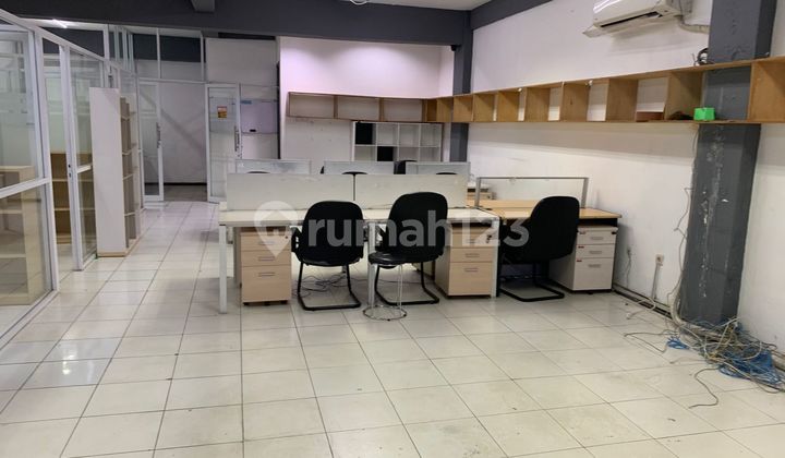 Disewakan 2 Ruko jadi 1, Jl. Ketampon, Siap Huni, Parkir Luas. Disewakan 2 Ruko jadi 1, Jl. Ketampon, Siap Huni, Parkir Luas.