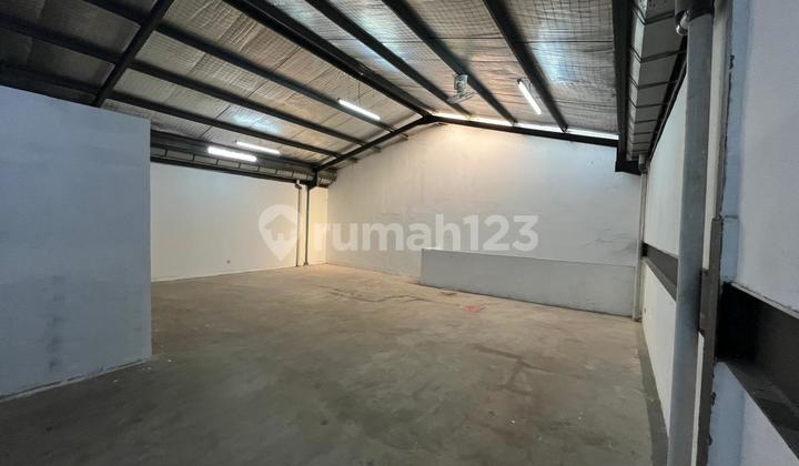 Eagle Sea Warehouse PIK 10x24m2 3 Floors Fully Renovated with Freight Elevator