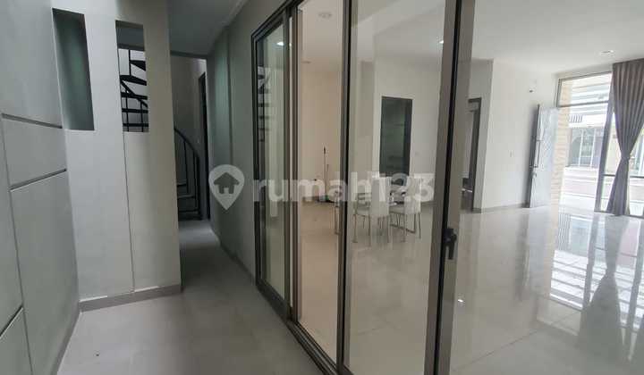 Rumah Springville Pik 2 8x15m2 2 Lantai Ada Sedikit Furnished Rumah Springville Pik 2 8x15m2 2 Lantai Ada Sedikit Furnished