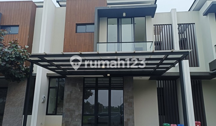 Simprug Village PIK 2 House 8x15m² 2 Floors Ready to Live In Neat