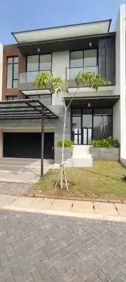 Rumah Pik 2 Bukit Danau Indah 10x30m2 2,5 Lantai Selatan Rapi 1