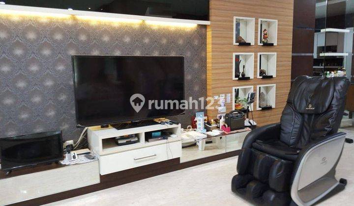 Rumah Pik Crown Mansion 12x17m2 3 Lantai Semi Furnish Best Price 2