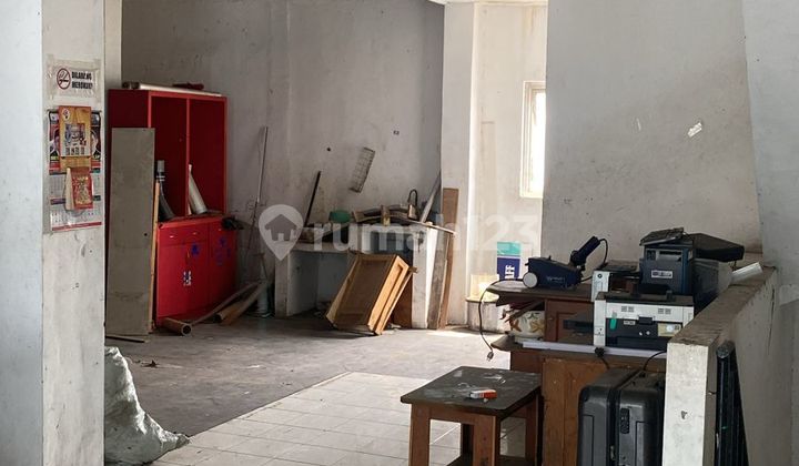 Attached Shop House Kapuk Muara 128m2 3 Floors SHM Ready to Use Rare 2