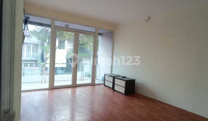 Green Court House 10x22m2 2 Floors Semi Furnished Ready to Occupy Good Green Court House 10x22m2 2 Floors Semi Furnished Ready to Occupy Good