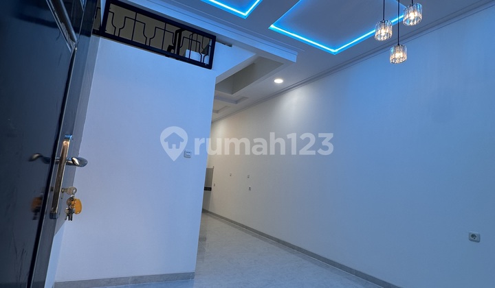Rumah Brand New Tanjung Duren 68M2 3 Lantai SHM Sisa 1 Unit Rumah Brand New Tanjung Duren 68M2 3 Lantai SHM Sisa 1 Unit