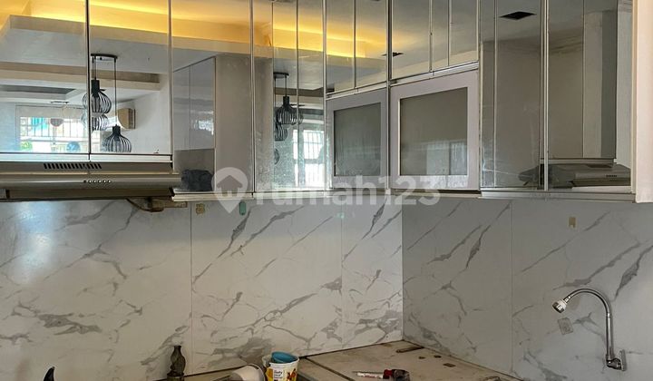 Good Minimalist House Taman Surya 5x16m² 2 Floors Rarely Furnished