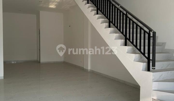 Ruko Soho Ebony 4,5X18m2 4 Lantai Strategis Unit Terbatas 2 Muka
