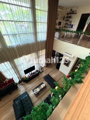 Rumah Mewah Pik Mediterania 18x25m2 Hoek Furnished Full Marmer
