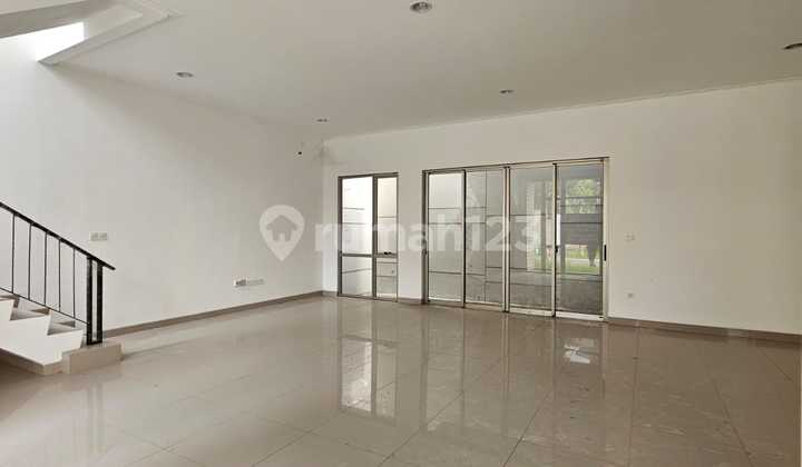 Rumah Pik 2 Tahap 1 10x15m2 2 Lantai Unfurnished Rapi Siap Huni 2