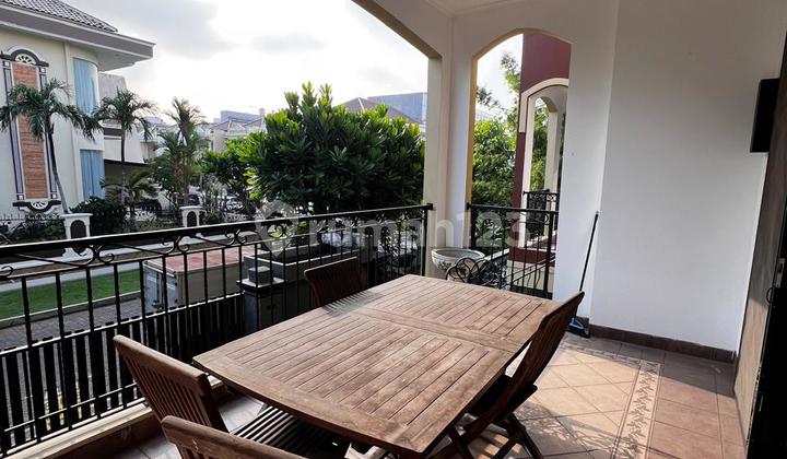 Rumah Pik Mewah Walet 310m2 Hoek 3,5 Lantai Timur Private Pool